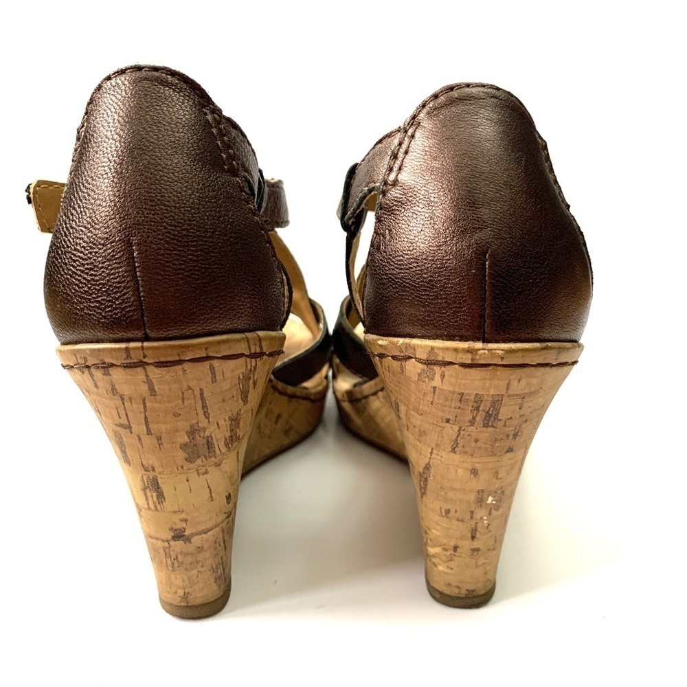 Bronze strappy leather wedge sandals - Picture 7 of 8